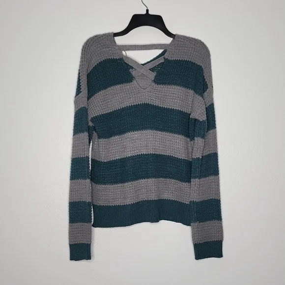 Moral fiber sweater new with tags size large - Picture 4 of 6